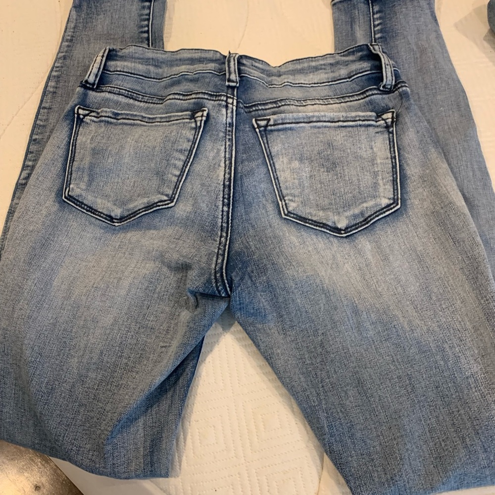 EUC Kancan light wash high rise skinny’s 3/25